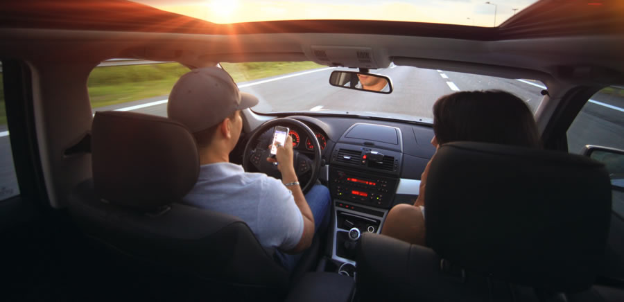 Metro Detroit Collision Shop Lists 5 Facts About Texting and Driving